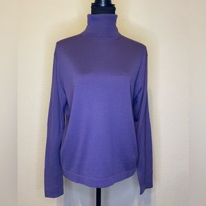 NWOT Cashmere Neiman Marcus Purple Sweater, size XL